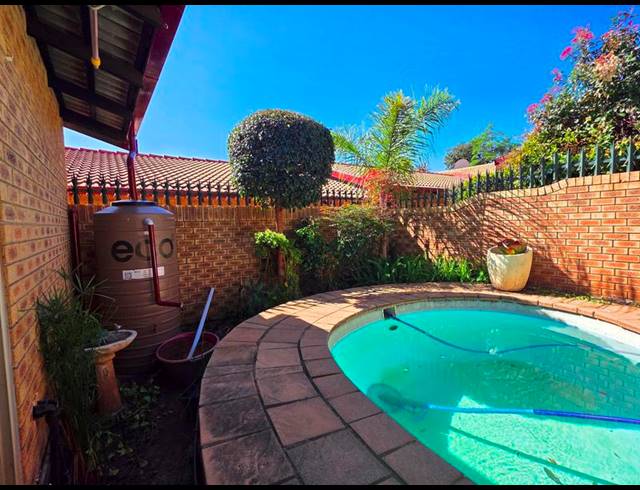 3 BEDROOM PROPERTY TO RENT IN ROODEKRANS